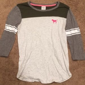 Pink sweatshirt tricolored
